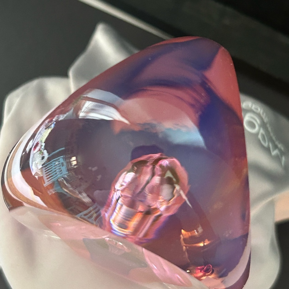 Stunning Glass Blown Sculpture in Pinks and Blue - Picture 4 of 9
